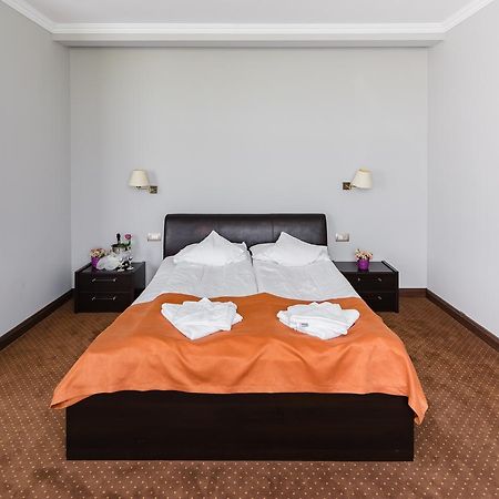 Hotel Transilvania 扎勒乌 外观 照片